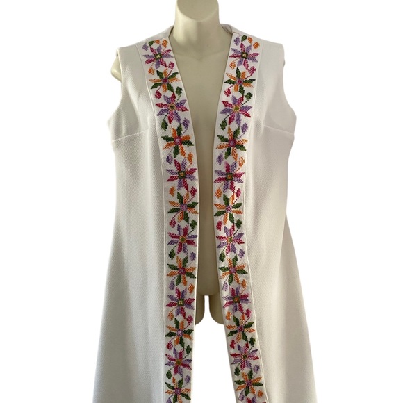 Vintage open long vest. Crimped polyester and embroidery. - Picture 1 of 2